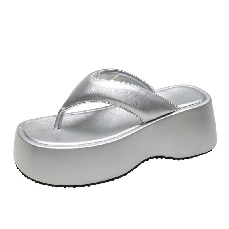 Summer Women Pu Rubber Sole Casual Beach Sandal For Relaxed Summer Wear