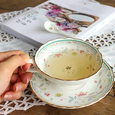 Set Tazza da Caffè in Ceramica Stile Europeo Porcellana Ossea Tazza da Tè Nero Piattino Piccolo Lusso Casa Signore Tazza da Tè Pomeridiano Servizio da Tè con Fiori