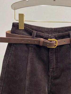 Partea inferioară (Îmbrăcăminte damă) – Capri și pantaloni