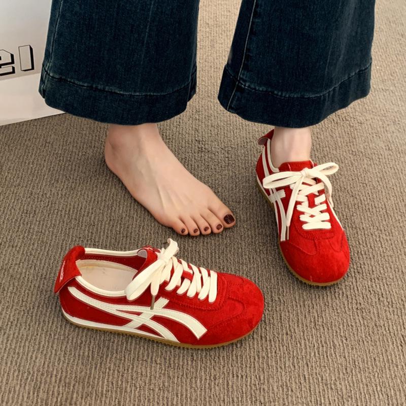 

Women s 2025 Retro German Forrest Gump Inspired Training Shoes - Flat Bottom, Versatile & Stylish Autumn Casual Sneakers 37