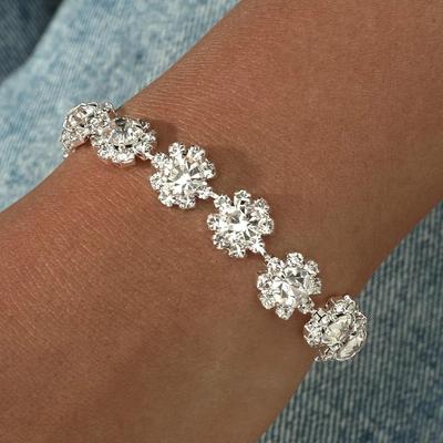 Bridal Accessories, Fashion Claw Chain Flower Pattern Diamond Bracelet, Full Diamond Flower Bracelet