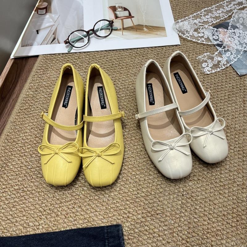 French inner height increase Mary Jane shoes women's 2025 new leather shoes shallow mouth French flat ballet shoes
