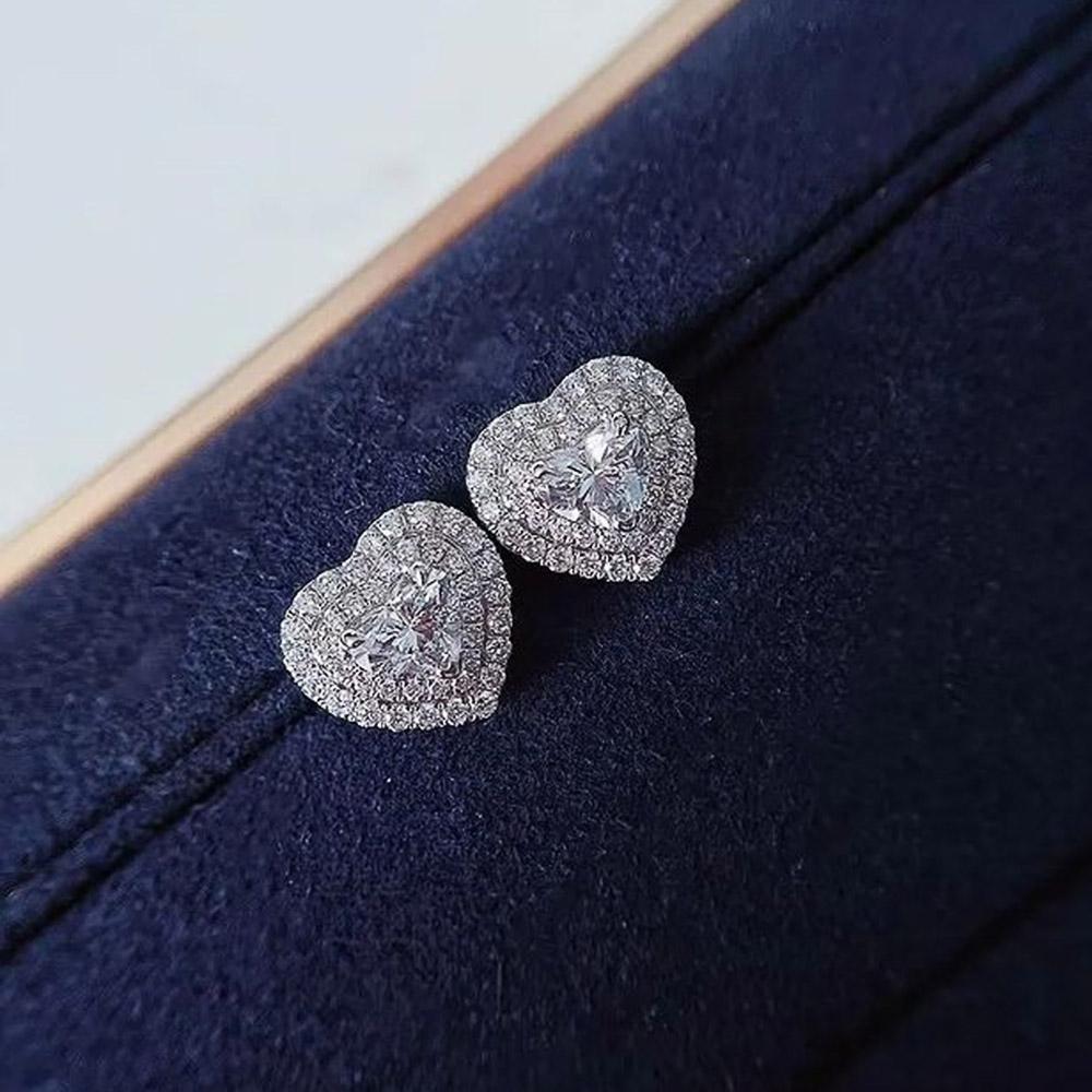 Huitan Boucles d'oreilles classiques en forme de cœur avec cristaux et zircone cubique, éternité intemporelle pour femmes, cadeau pour fille fantaisie, zircon de haute qualité