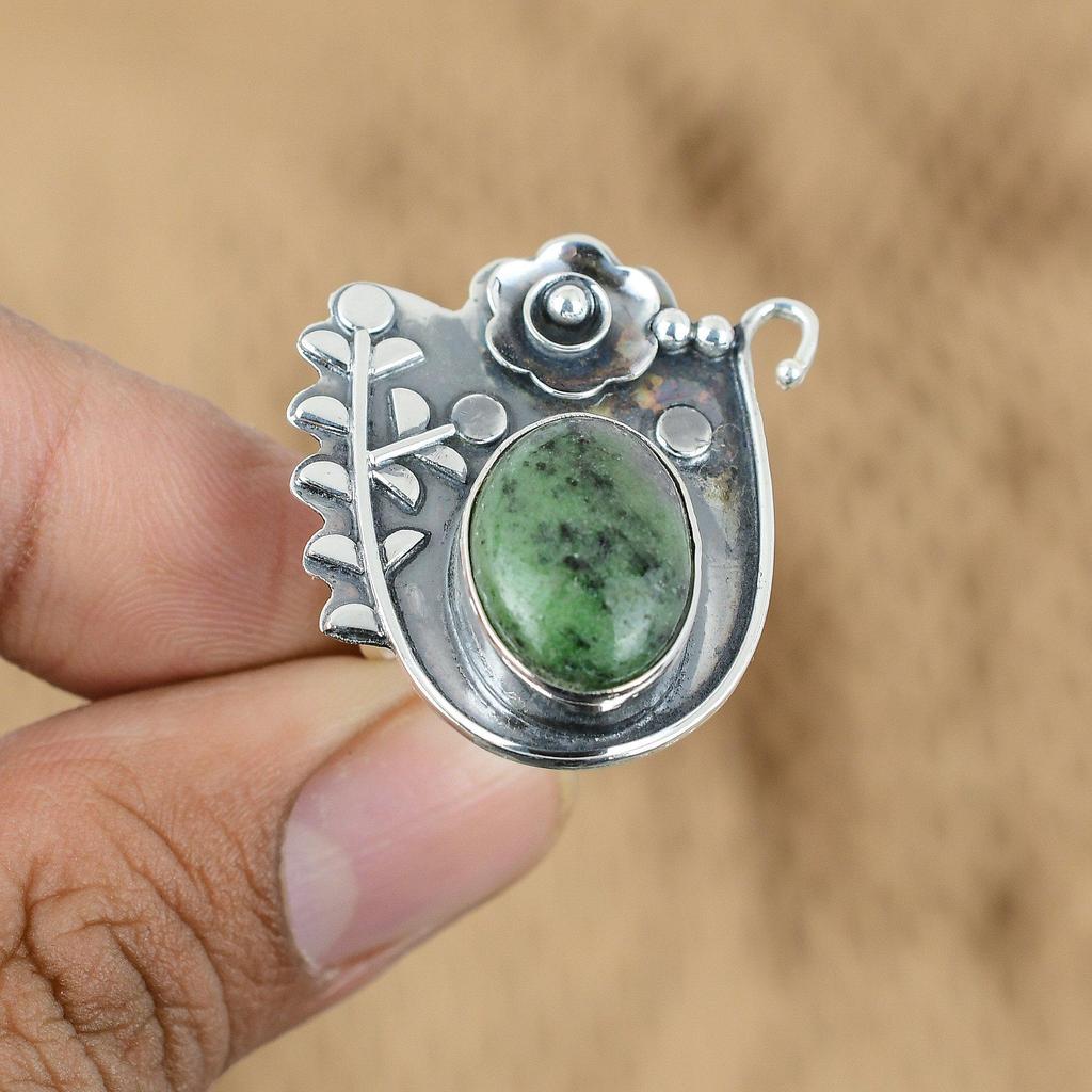 Oval Ruby Zoisite Gemstone 925 Silver Anniversary Flower Promise Ring Jewelry