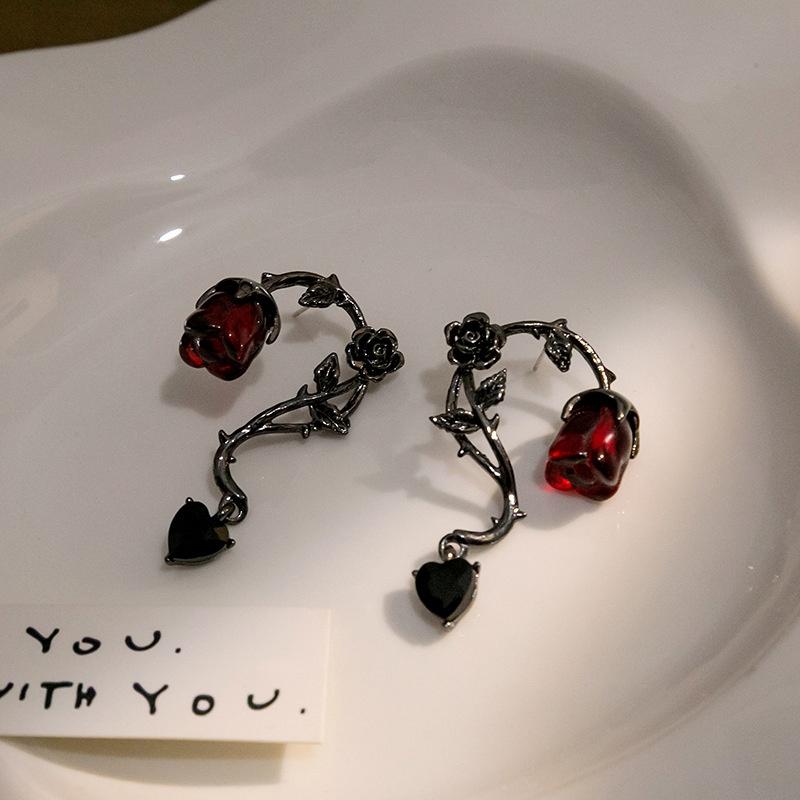 Witch Dark Thorn Vine Red Rose Blossom Earrings for Women Fashion Party Jewelry Accessories Black Rose Dangle Earrings Halloween