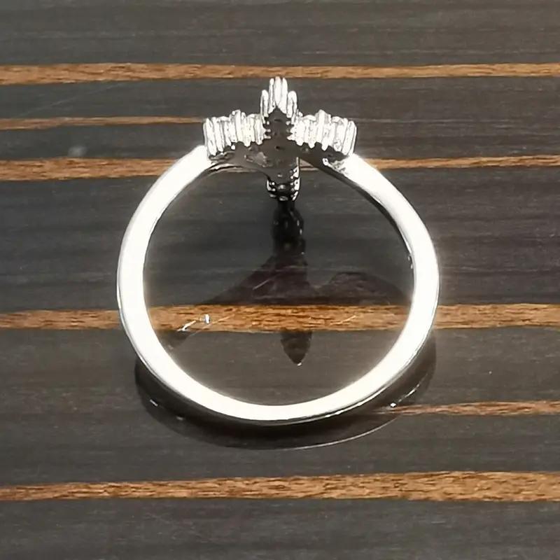 Huitan Trendy Cross Finger Ring for Women Inlay Dazzling Cubic Zirconia Modern Female Accessories Daily Wear Fashionable Zircon
