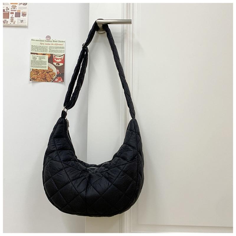 

Модная ромбовидная простая сумка кроссбоди, повседневная вместительная сумка-пельмень, легкая универсальная студенческая сумка на плечо one size fits all чёрный
