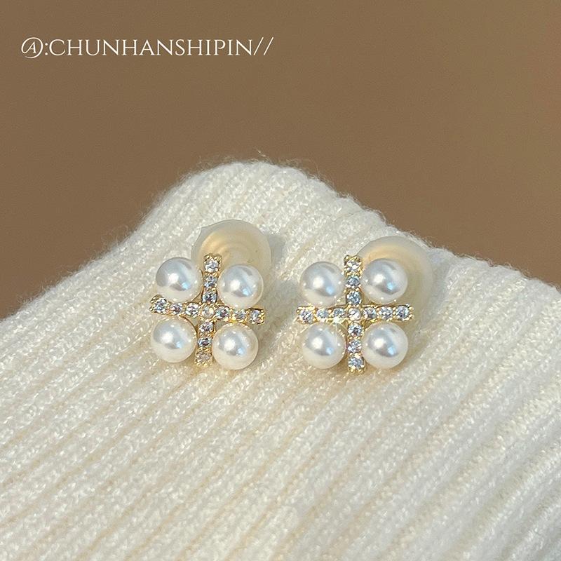 French Elegant Pearl Ear Clips Without Ear Piercings Fashion Sweet Temperament Earrings High Sense Delicate Mosquito Coil Disc Earrings Women