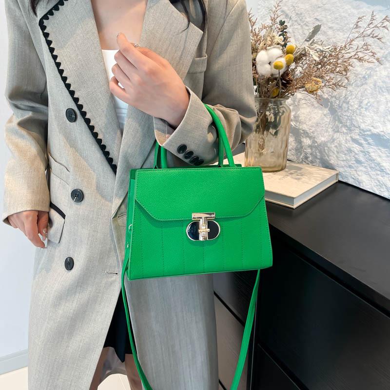 Women's Bag 2025 New Foreign Style Portable Small Square Bag Casual European and American Niche Design Large Capacity Shoulder Messenger Bag