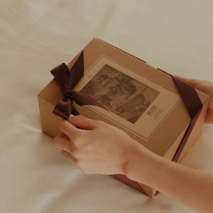 

Bluete Подарочный набор «Спасибо» Bluete Подарочный набор (Освежитель и крем для рук) Old Jaffa