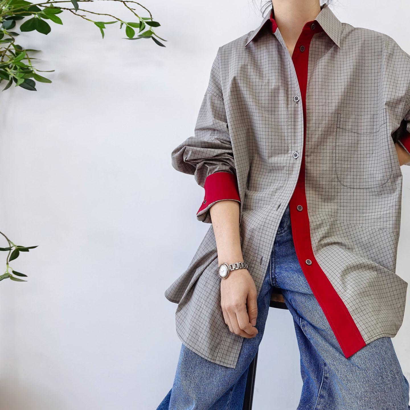 

Women s Spring Plaid Shirt - Contrasting Colors, POLO Collar, Mid-Length, Oversized Cotton Silhouette Medium