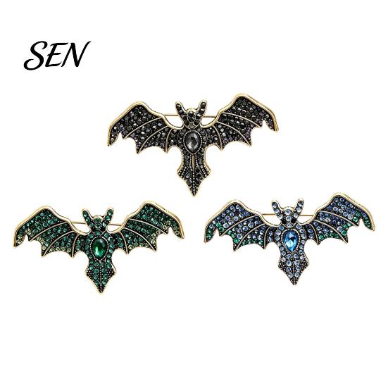 Bat Shaped Pin Halloween Rhinestone Brooch, Retro Gothic Lapel Punk Style Animal Badge Pin, Jewelry Accessory for Clothing Bags Scarves Sweaters Metal