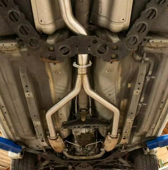 Nissan Exhaust Pipe for 07+ 350Z, 370Z, G35, G37, Q50