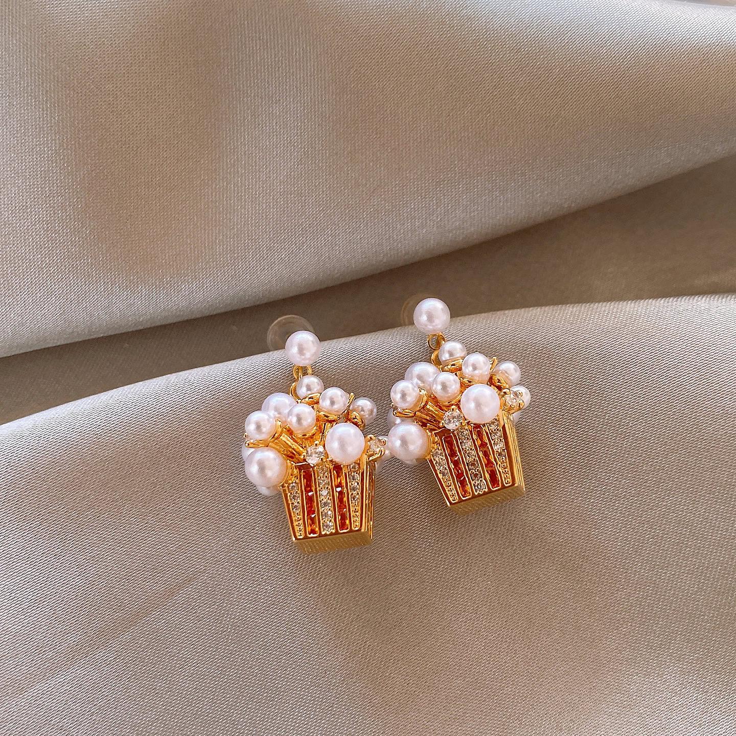 

K real gold electroplated silver needle zircon pearl flower basket earrings French retro earrings light luxury high-end earrings women