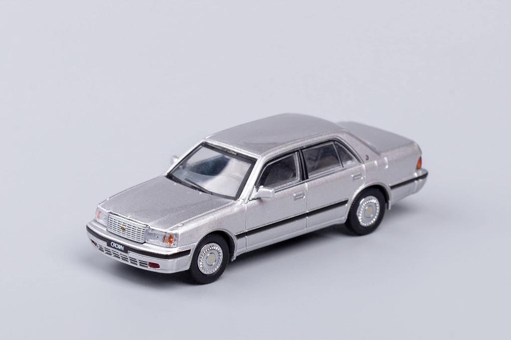 Gaincorp Products 1/64 Scale Toyota Crown JZS155 LHD Silver Finished Model KS-012-67