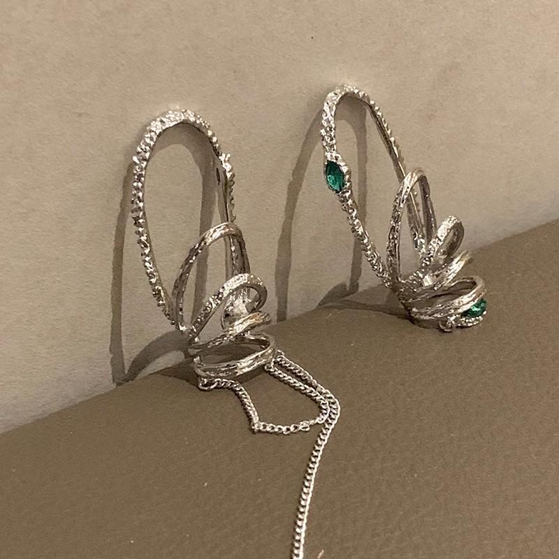 

Unique high-end sense asymmetrical diamond tassel elf earbone clip earrings personalized ear hanging earrings women