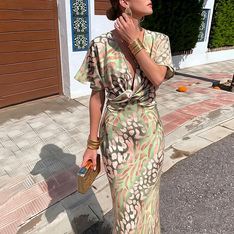 2026 Women's European & American Spring Fashion V-neck Printed Twist Dress