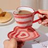 Kreative Persönlichkeit Handbemalte Rote Streifen Liebe Keramik Kaffeetasse Untertasse Handgefertigt Herzförmig Nachmittagstee Tasse Untertasse Souvenir