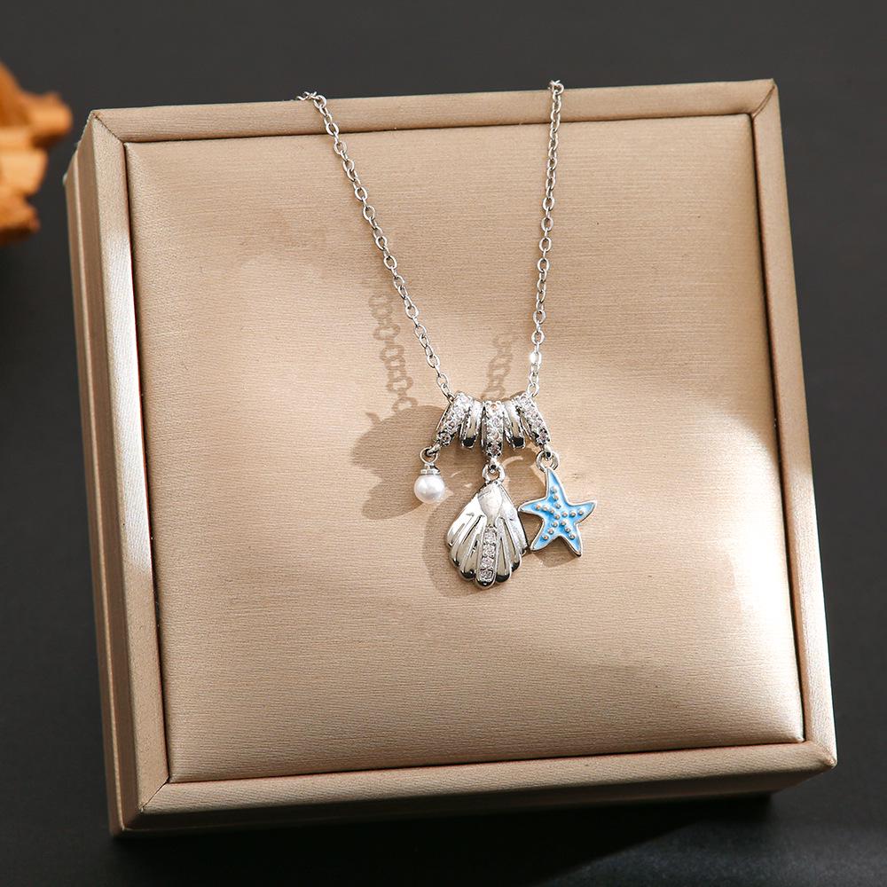 Women's Silver Titanium Steel Necklace with Micro-Inlaid Zircon - Elegant, Durable Clavicle Chain Jewelry