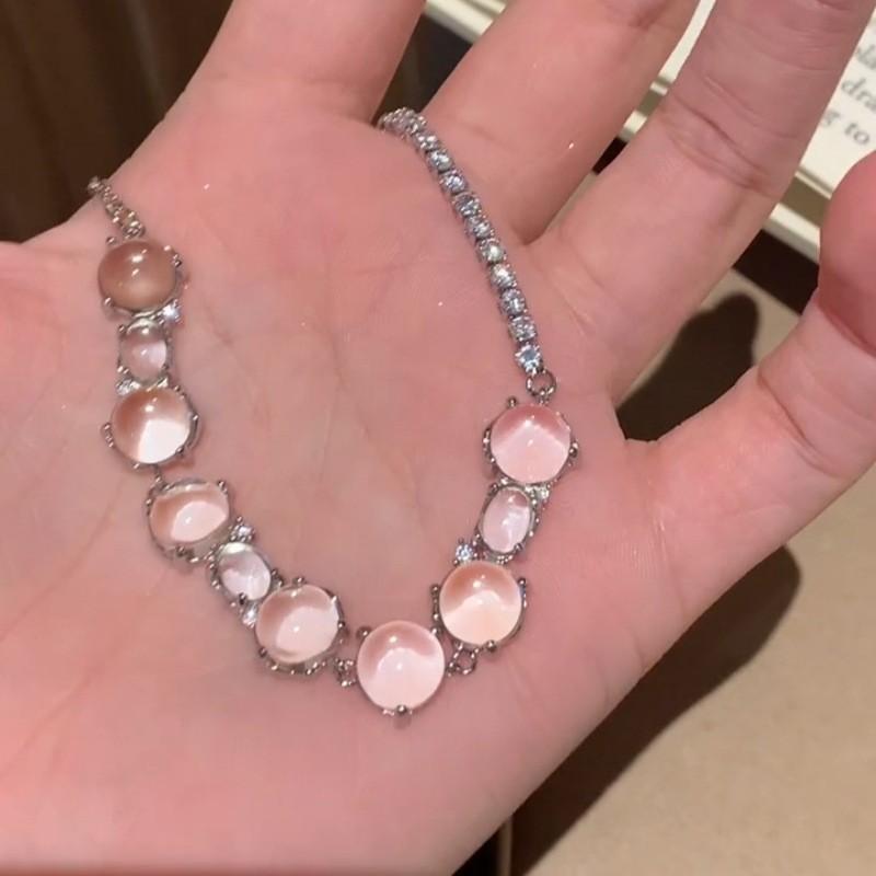 Copper Zircon Asymmetric Bracelet For Women With Geometric Design And Elegant Style