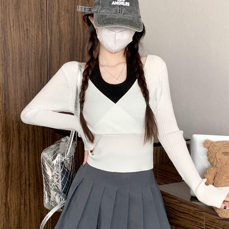 New Korean Color Block Layered Halter Knit Sweater - Women's Slim Fit Short Top for Autumn/Winter Collection.