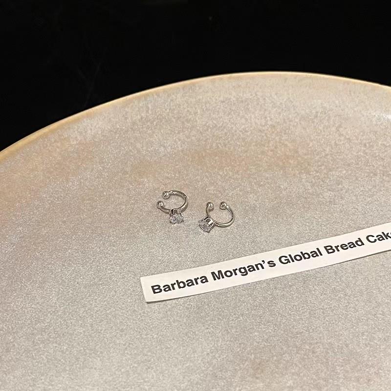 Exquisite Zircon Ear Cuff: Non-Pierced Trendy Design for Women