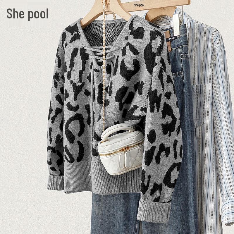 

Women s V-Neck Leopard Print Loose Fit Sweater M