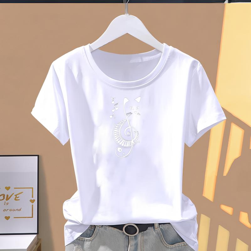 Cute pattern printed women's summer T-shirt, short-sleeve trendy daily fashion top.