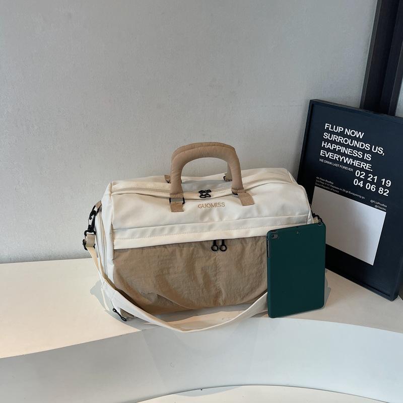 

Дорожня сумка великої місткості, Легка та модна, Сумка через плече для фітнесу з відділенням для сухого та вологого для подорожей на короткі відстані бежевий
