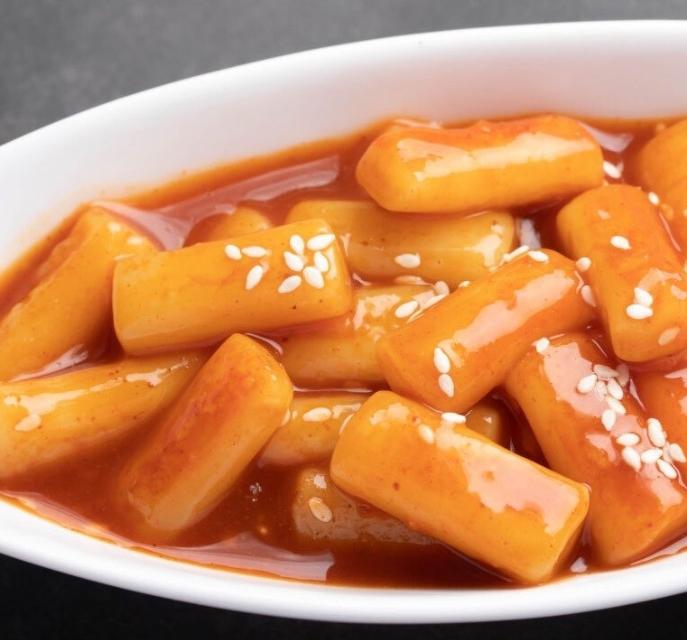 bibigo Cheese Tteokbokki 360g – Creamy Korean Cheese Rice Cake Snack