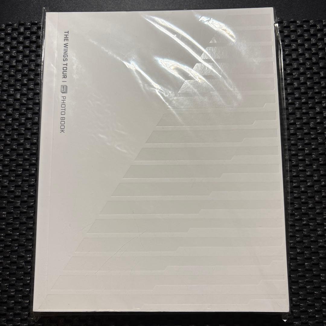 

[Б/В] BTS THE WINGS TOUR ФОТОКНИГА