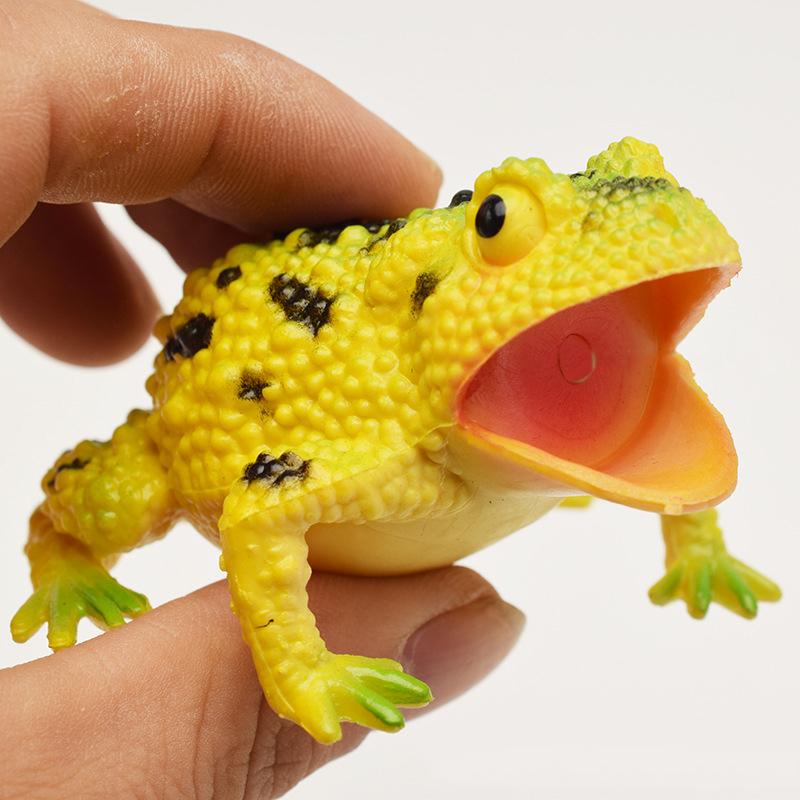 4PCS Frog Toy Squeak Sound Realistic Animals Figures Weird Prank Stuff Gag Gifts Funny Novelty For Teens Boys Girls