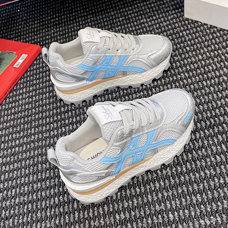 

Lightweight soft sole shows feet, small mesh breathable moral training shoes for women s 2025 spring and summer new casual sports versatile Forrest 40