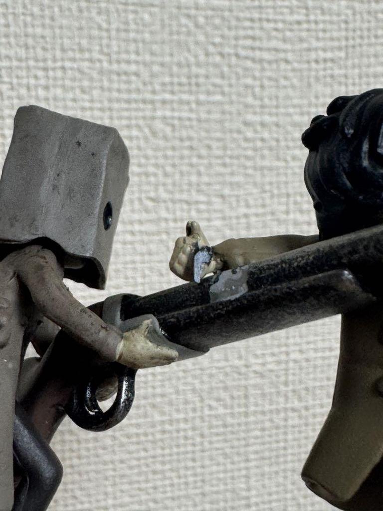 [USED] Little Nightmares 2 Hunter Diorama Figure (Limited to 1999 units)