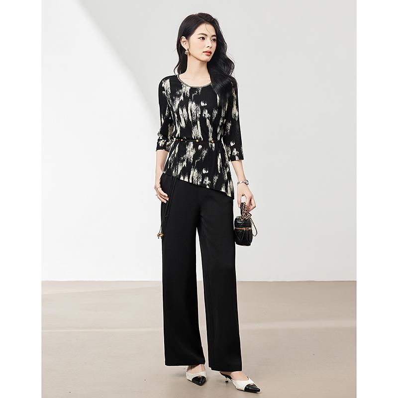 Fashion suit with feminine temperament, age reducing and slimming two-piece set [top+pants]