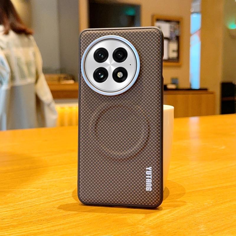 

For OnePlus 13 1+ 13 Case Magnetic Carbon Fiber Texture PU Leather Skin Protective Back Metal Lens Button Soft Cover OnePlus 13