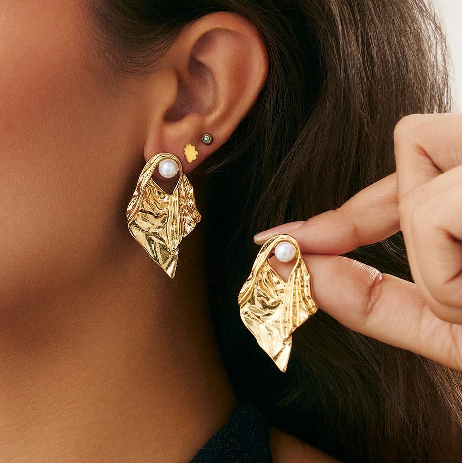 

Five-pointed Star Textured Metal Dangle Earrings for Women Heart Link Star Big Pendant Earrings Delicate Flower Y2K Accessories