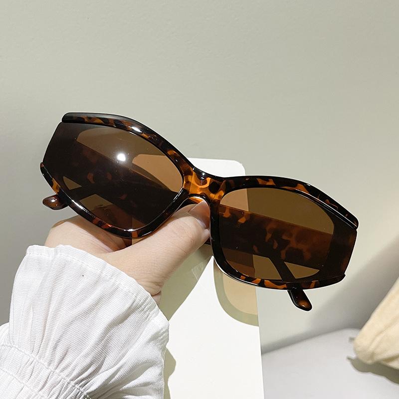 New Fashion Sunglasses Women Shaped Large Frame Decorative Sun Glasses Men Colorful Trendy Full Frame Sungnies Uv400