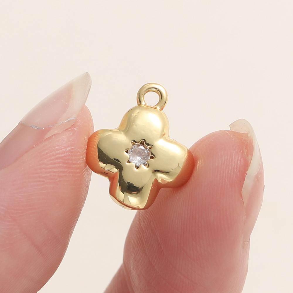 2Pcs/Pack 14/18K Gold Plated Flowers Shape Pendants with Zircon for Necklace Bracelets Jewelry Making Supplies Accessories