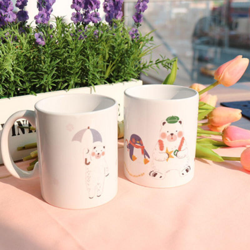 tb764-Design Mug 2p-Penguin and Bear Preparing for Winter