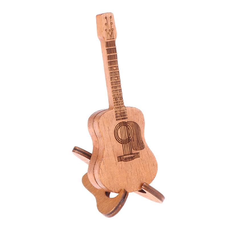 Wooden Guitar Pick Box With Standard 3 Pcs Engraved Guitar Picks Box Guitar Plectrum Storage Box For Guitar Lovers Guitarists