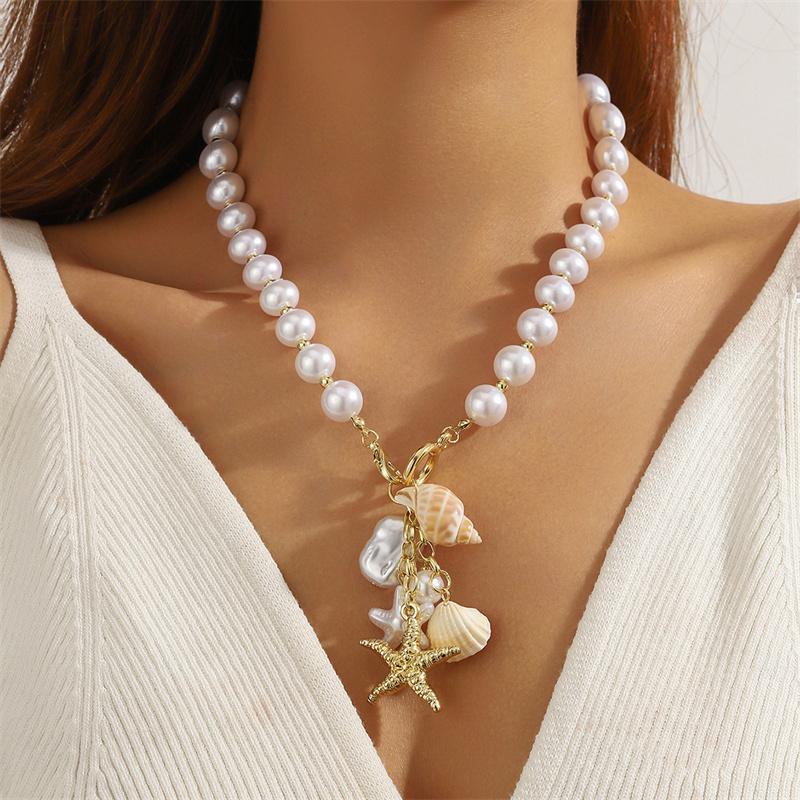 Bohemia Shell Conch Pendant Necklace for Women Girl Trendy Starfish Beaded Chain Necklaces Ocean Series Vacation Beach Jewelry