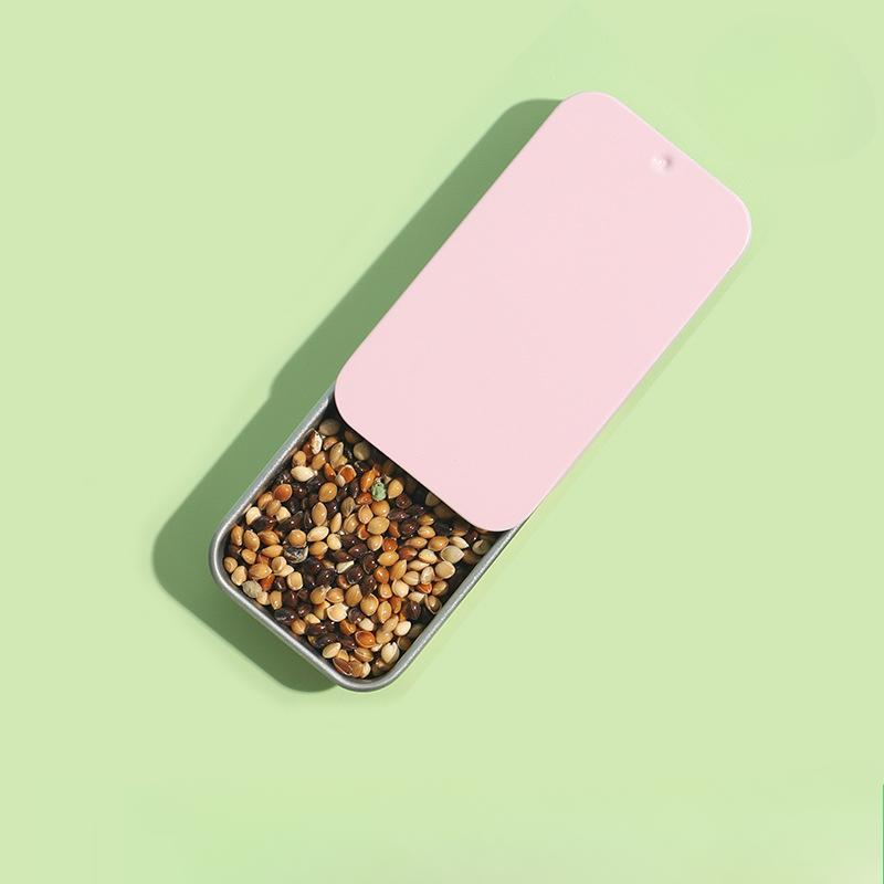 

1 шт. Кормушка для птиц ручная, мини-кормушка, несколько цветов, для тренировки птиц, банка для корма, для тренировки роста птиц, интерактивная игрушка розовый