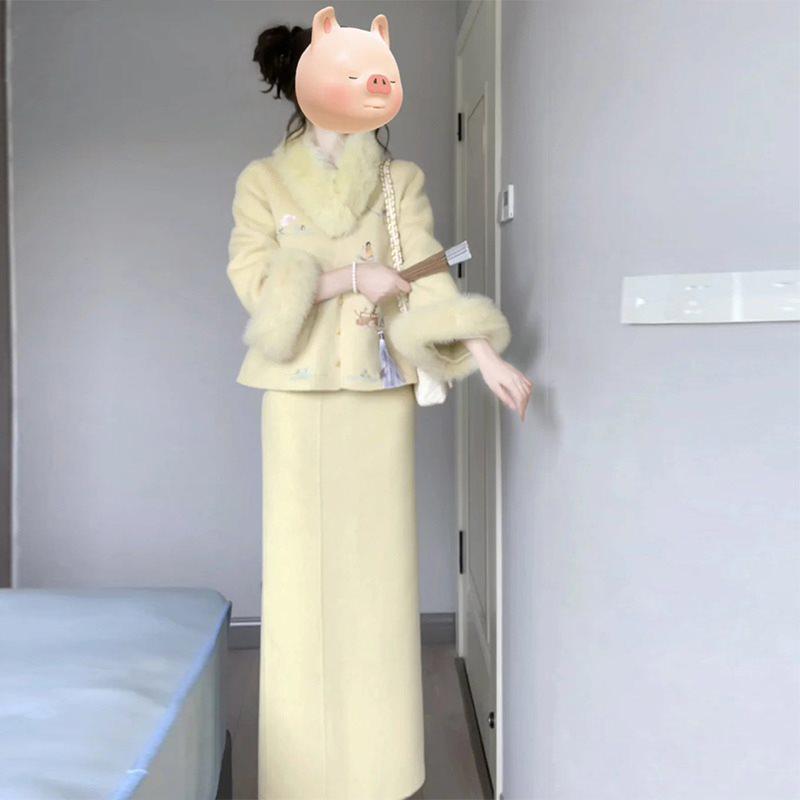 

Elegant Winter Style Yellow Woolen Coat and Skirt Two-Piece Set S