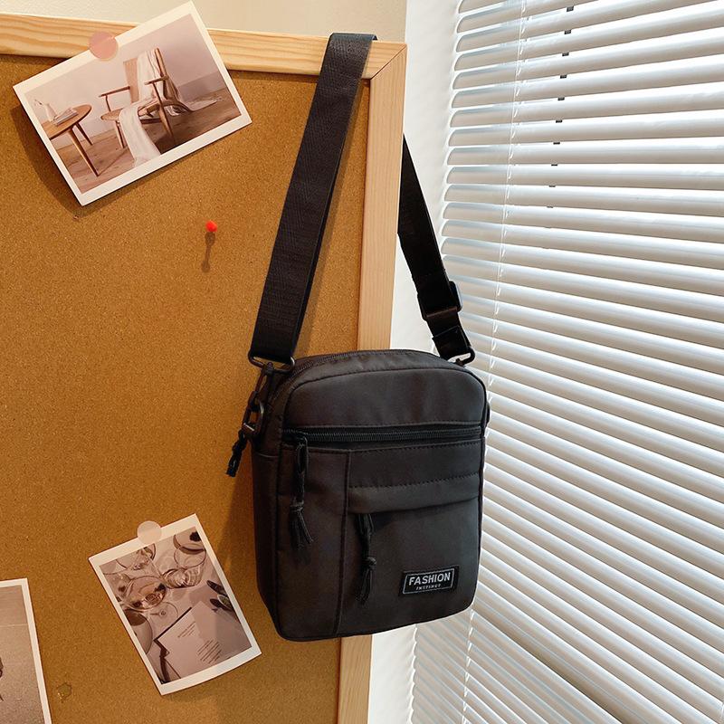 

Уличный тренд пара маленькая сумка-мессенджер, женская модная повседневная парусиновая сумка для улицы, универсальная наплечная маленькая квадратная сумка one size fits all чёрный