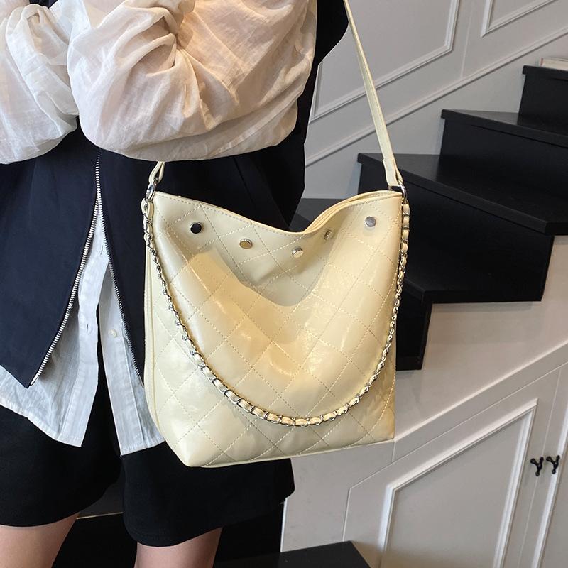 2025 summer new retro stray bucket bag rhombus chain large capacity tote bag versatile messenger shoulder bag