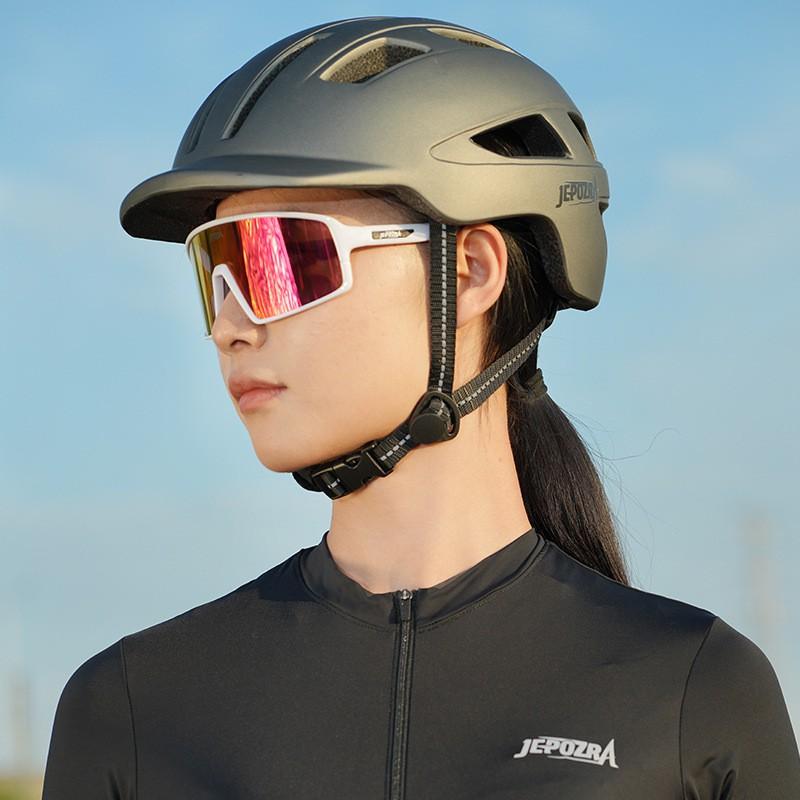Integrated Cycling Helmet Mountain Road Bikes Outdoor Sports Safety Cap Unisex One Size PC EPS