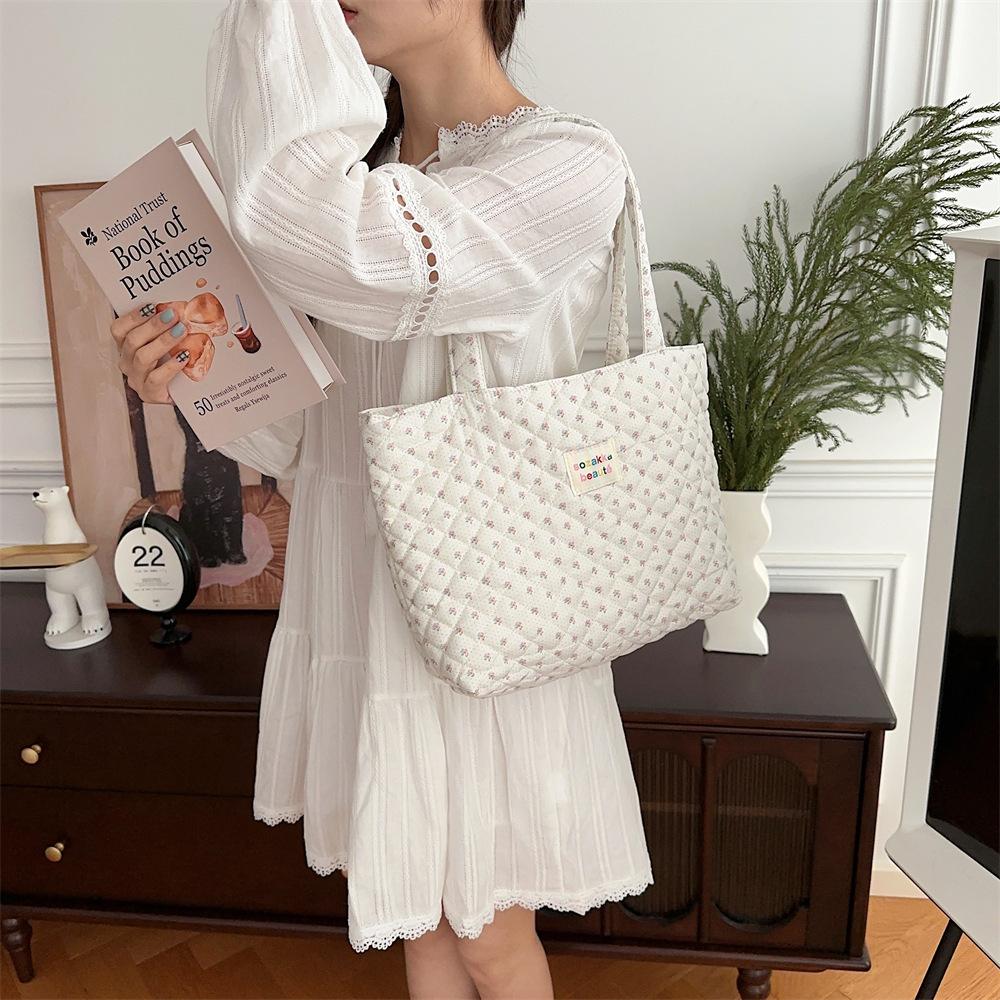 Carto Print Women's Shoulder Bag Large Capacity Ladies Tote Handbags Soft Quilted Female Travel Shopping Bags Girls Book Bag