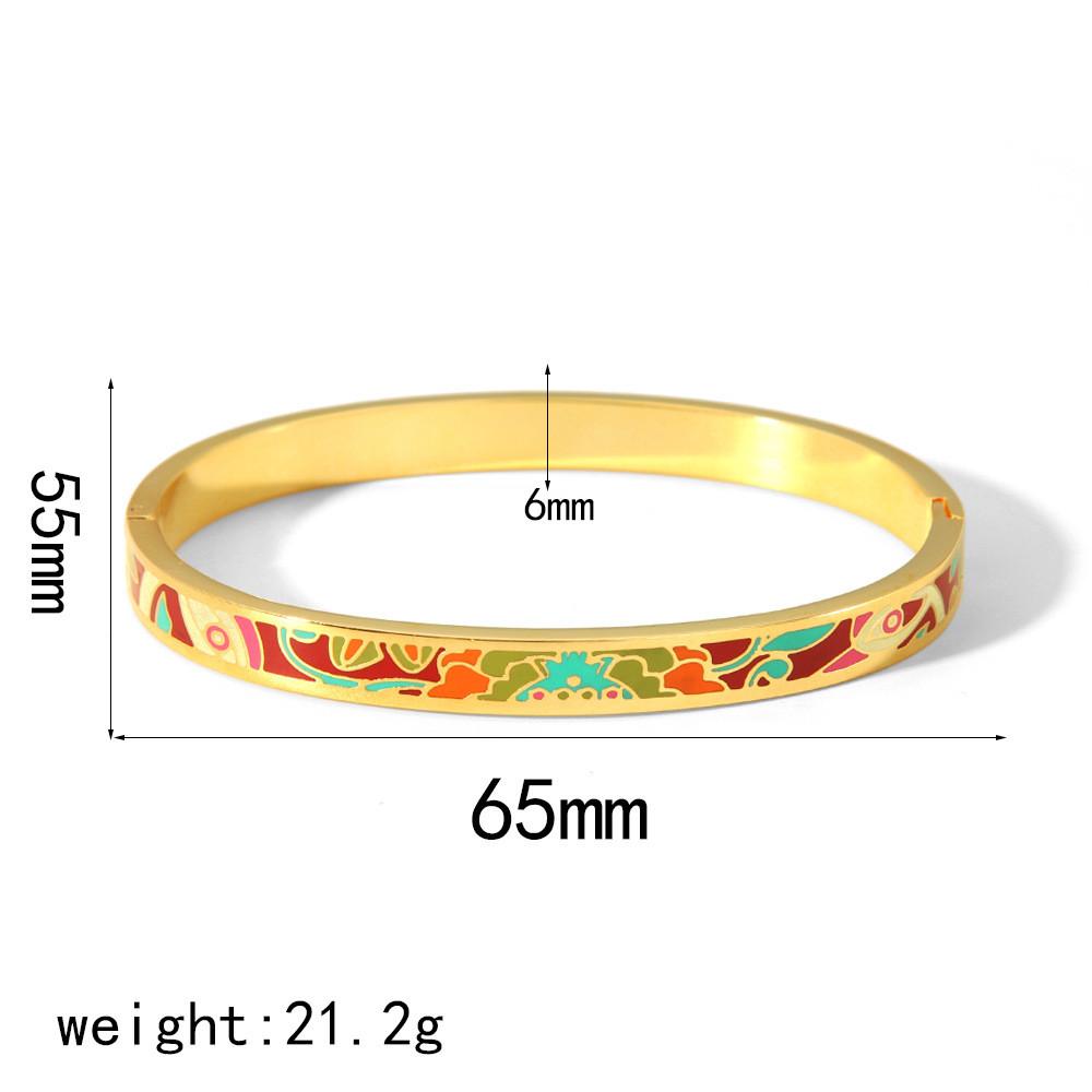 Modern Stainless Steel Cuff Bracelet With Engraved Pattern For Elegant Summer Style