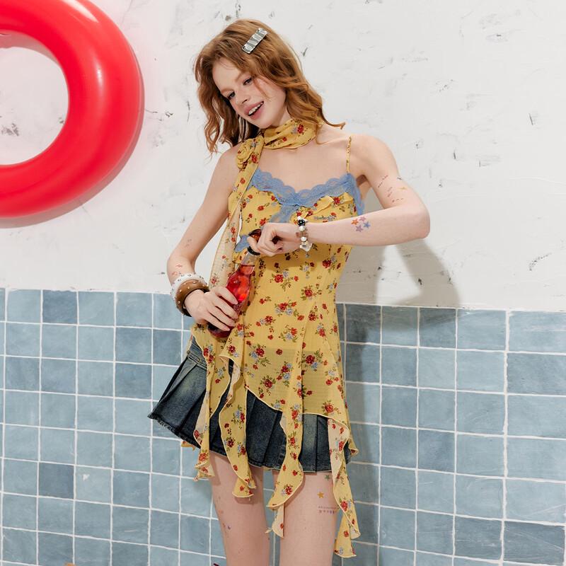 UNIFREE Retro Floral Lace Camisole with Scarf